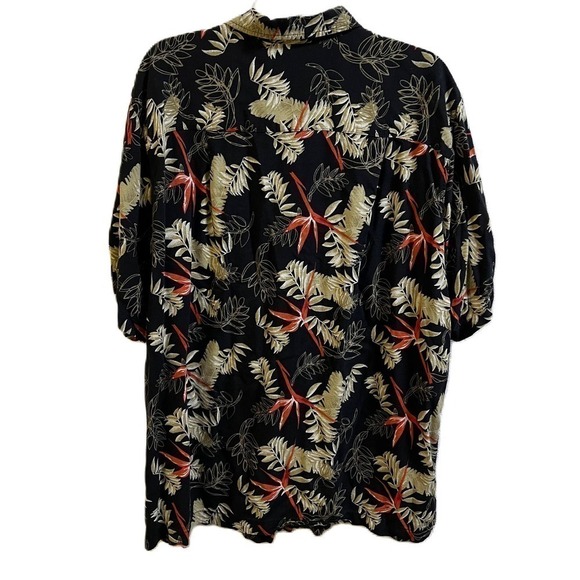 Island Passport Hawaiian Short Sleeve Button Down XLT - Picture 2 of 4